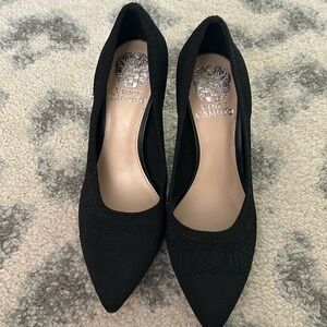 Brand new: Vince Camuto black Heels size 6.5